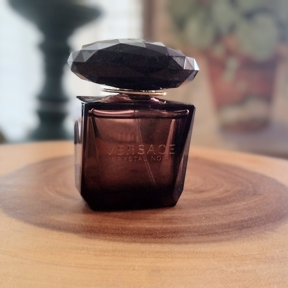 Versace Crystal Noir Perfume